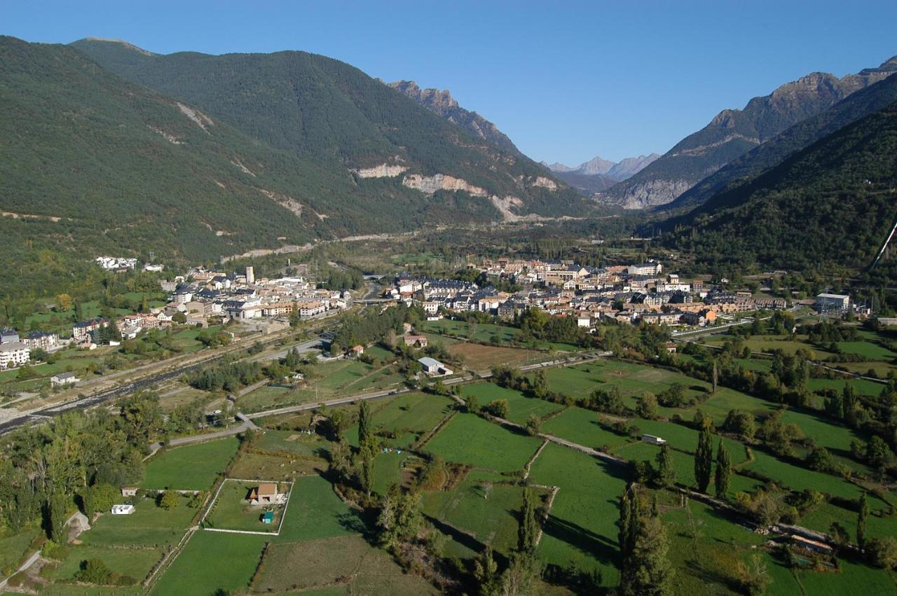 Tierra Boutique, Tierra Suites Y Tierra Valles Apartamentos Biescas  Exteriör bild
