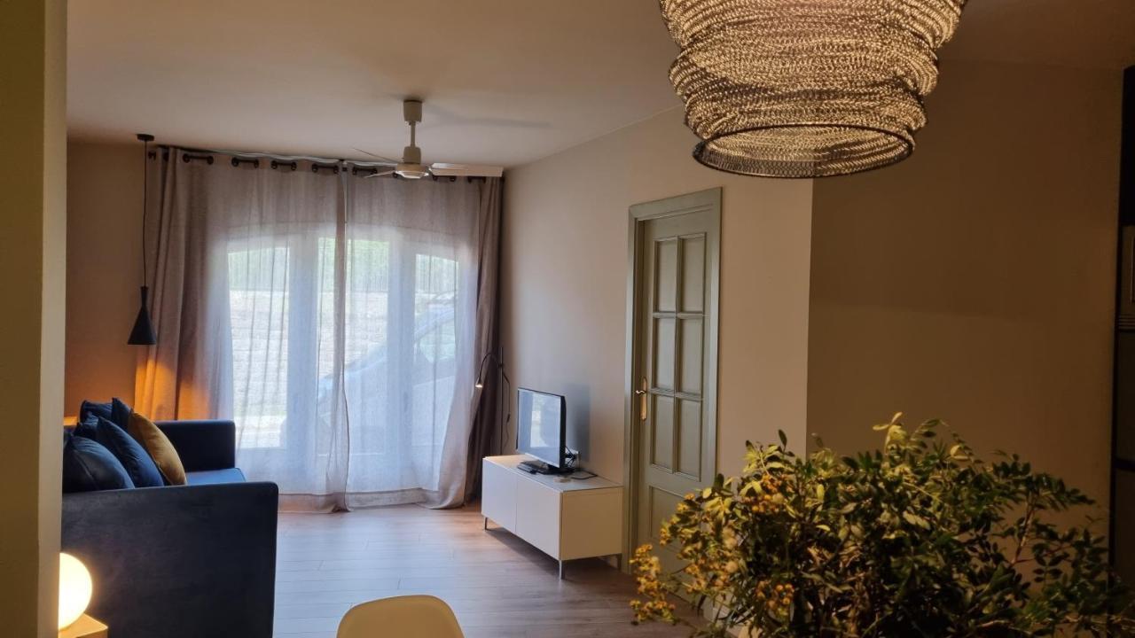 Tierra Boutique, Tierra Suites Y Tierra Valles Apartamentos Biescas  Exteriör bild
